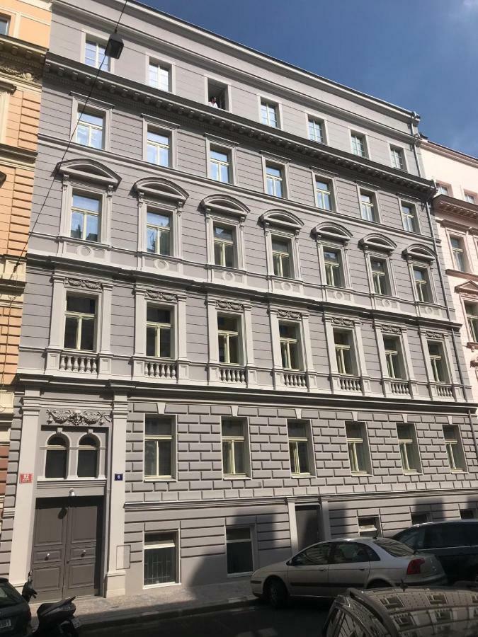 Riverside Prag Exterior foto